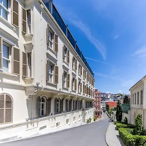 Tomtom Hotel