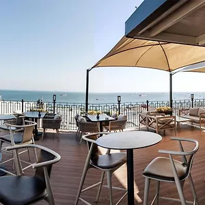 Aprilis - Special Category Hotel