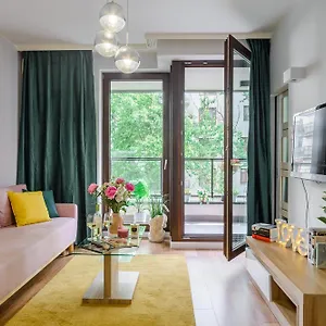 https://apartments-in-warsaw-on-siedmiogrodzka-street.warsawhotelspoland.com