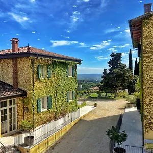 https://la-vineria-di-san-mattia.hotelinveneto.com